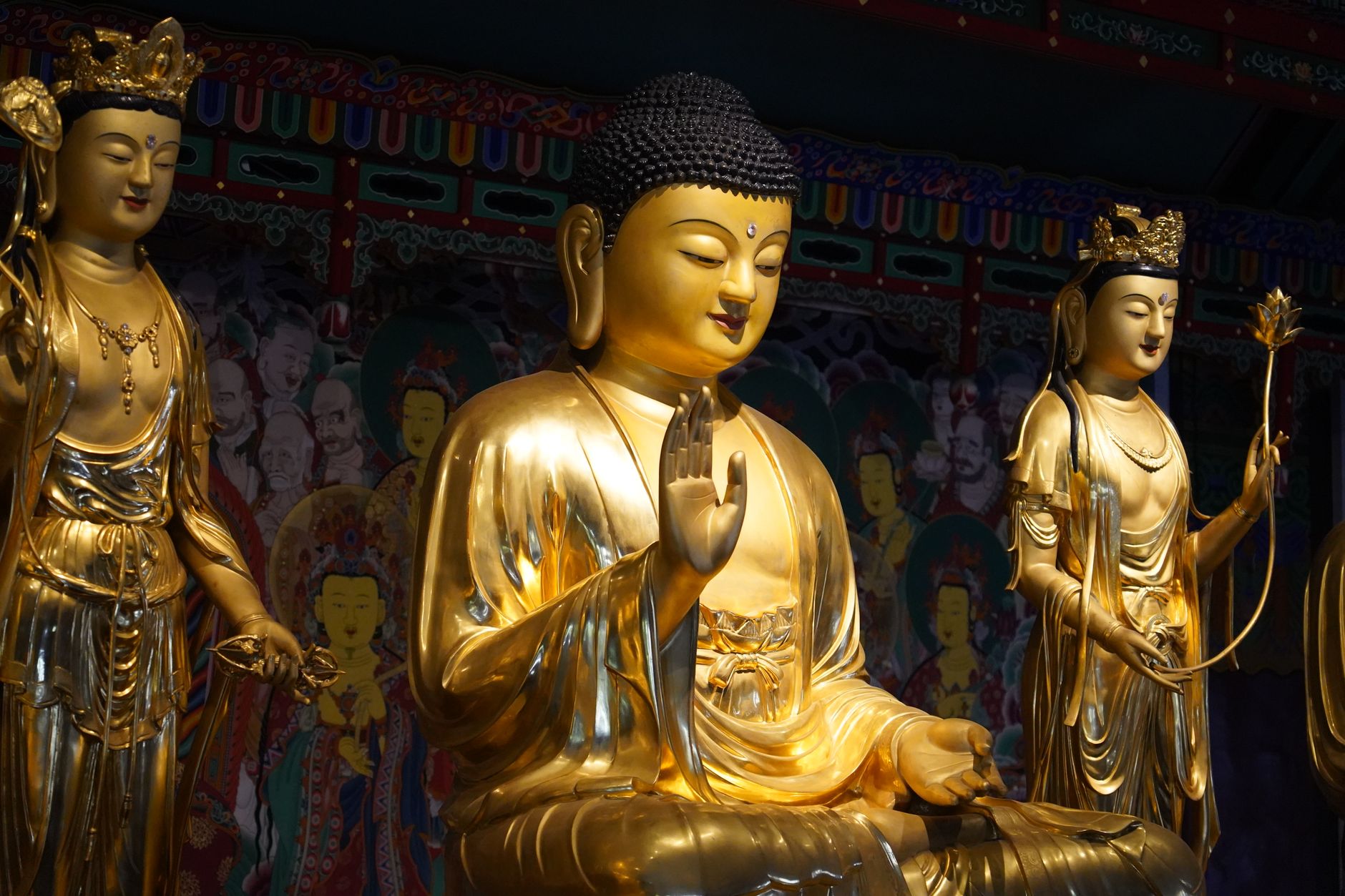 Tôn tượng Địa Tạng Bồ Tát trong chùa