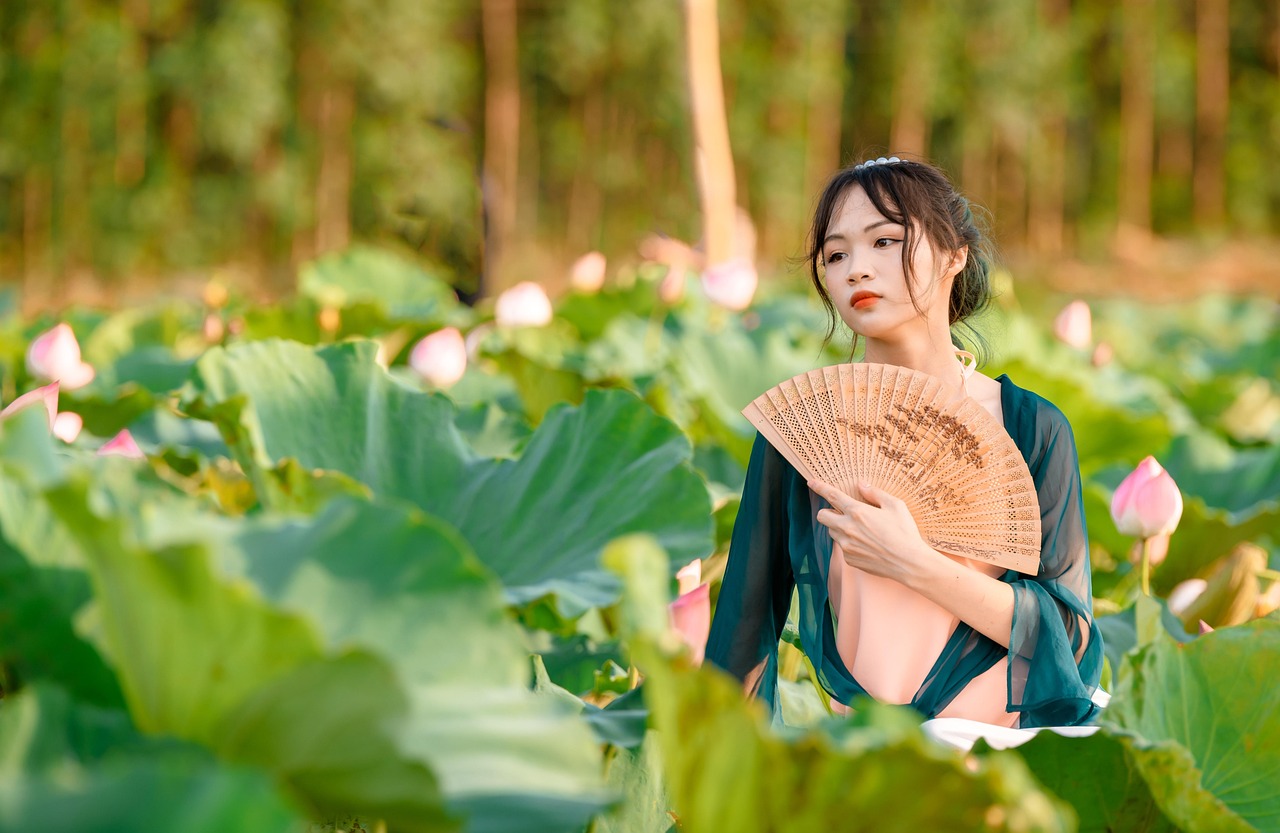 Người ngồi thiền tư thế hoa sen