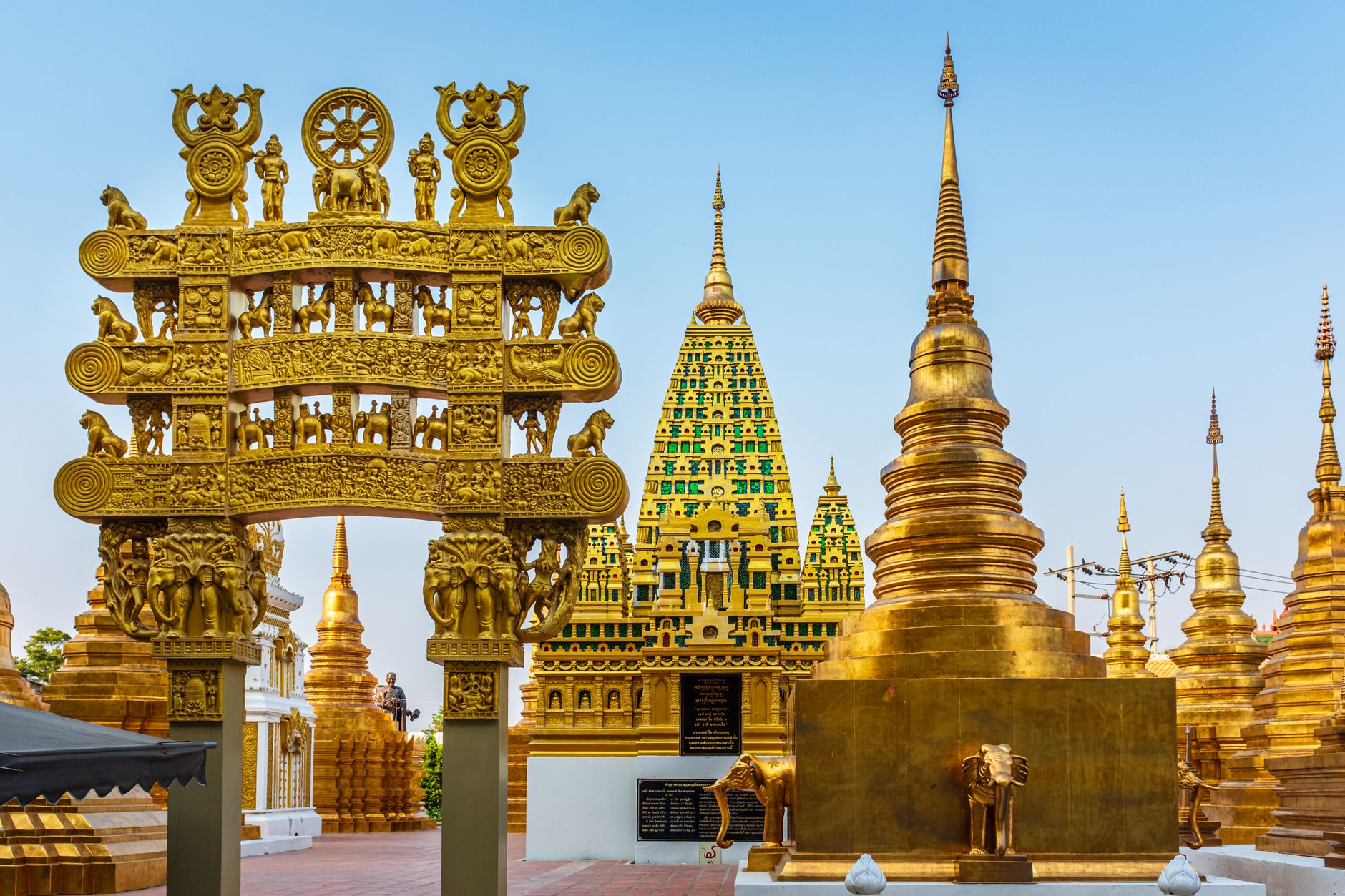 Tháp thờ xá lợi Phật bằng vàng